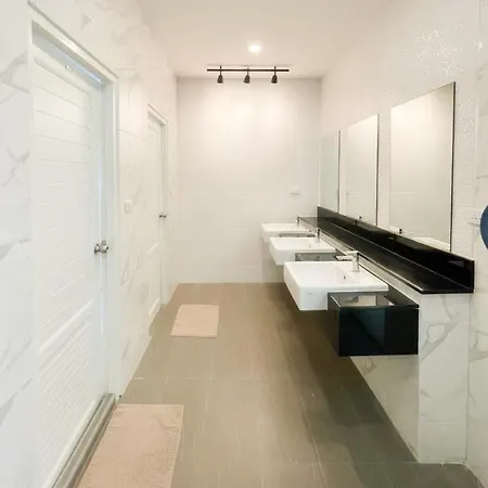 The Pride Hotel Phitsanulok Bagian luar foto
