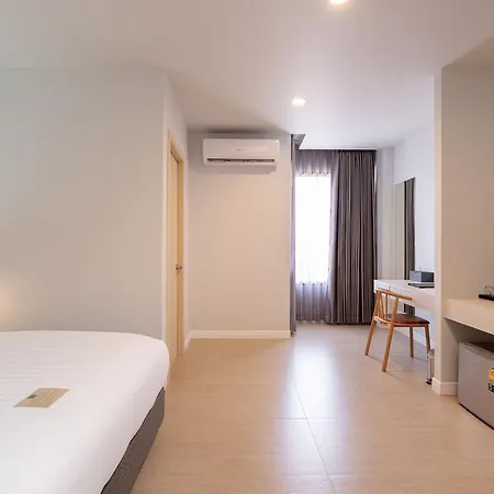 The Pride Hotel Phitsanulok Room photo